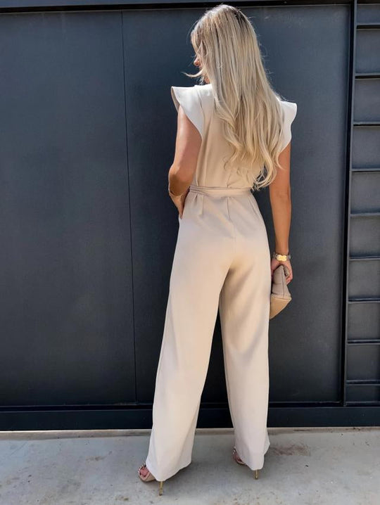 EffortlessElegance - Stilvoller Jumpsuit mit Weitem Bein