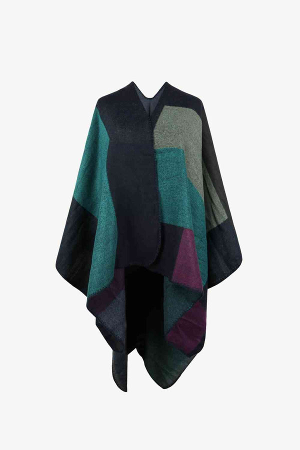 Anouk - Modischer Poncho mit Colorblock-Design