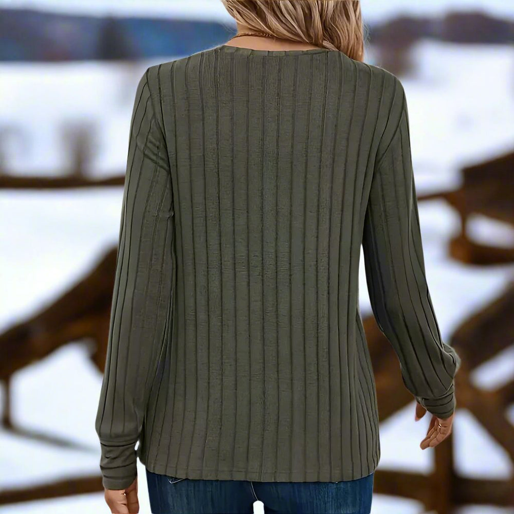 Azaria - Bequemer Slim-Fit Rippenpullover